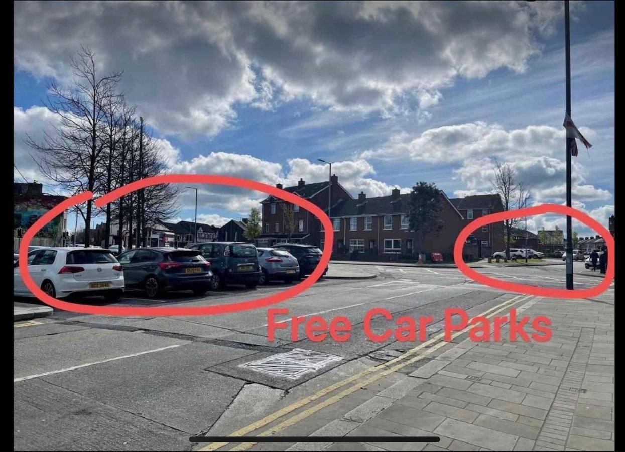 Entire Pinkapt - Free Parking - Up To 4 Guests - 3 Beds - Close To City Centre Belfast Buitenkant foto